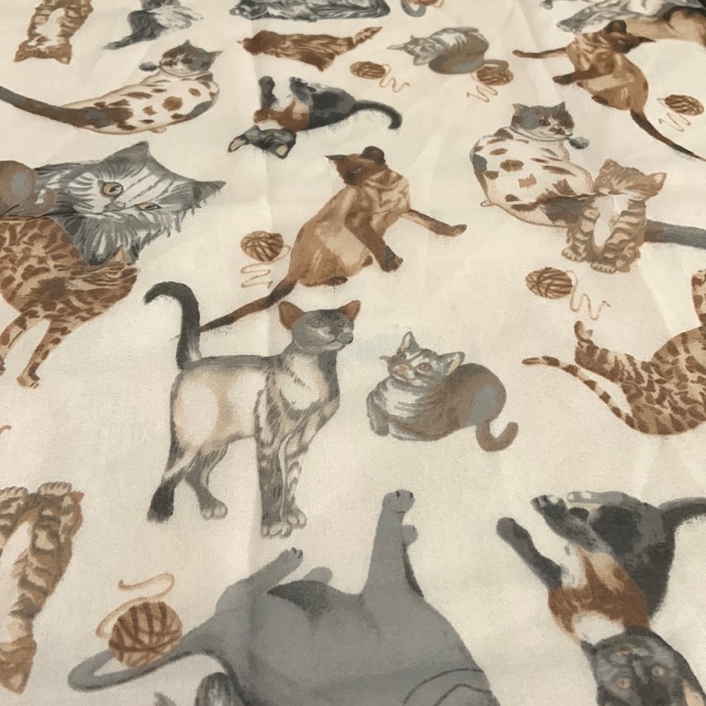Cejon scarf made in Italy NWOT cat design